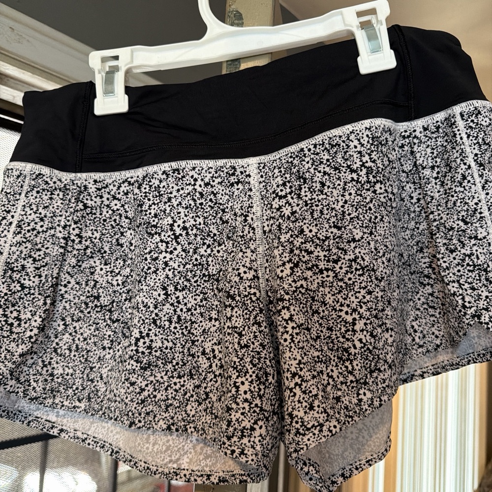 Black and White Flower Patterned Lululemon Shorts